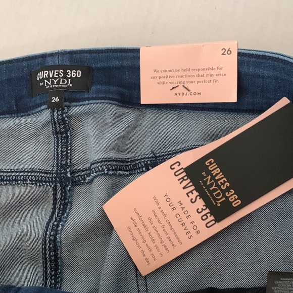 NYDJ  Denim Shorts, pre-washed, cotton and spandex, size 26 - Picture 4 of 9